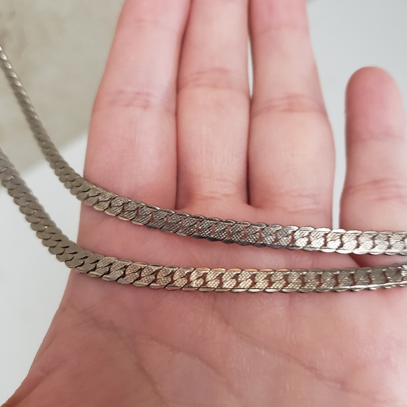 Long Silver Chain S Link - Picture 4 of 6